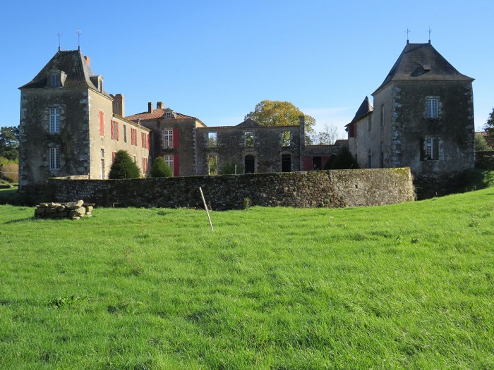 achat vente Château Classique a vendre  ISMH , dépendances, chapelle Au sud de Nantes  LOIRE ATLANTIQUE PAYS DE LA LOIRE
