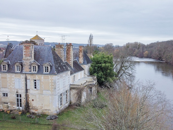 achat vente Château Classique a vendre  inscrit ISMH , dépendances Secteur Poitiers  VIENNE POITOU CHARENTES