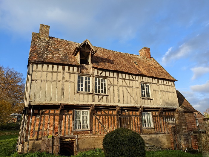 achat vente Maison Médiévale a vendre  à pans de bois, inscrite MH , dépendance Saint-Paul , à 6 km de Beauvais OISE PICARDIE