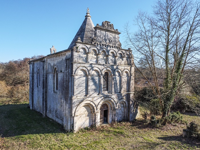 achat vente Abbaye romane et son château Néoclassique a vendre , patrimoine en péril Monument Historique  Saintes  CHARENTE MARITIME POITOU CHARENTES