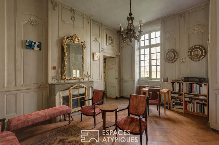 achat vente Demeure de Caractère a vendre ISMH à restaurer , dépendance, pigeonnier XVIIIème Gy , à proximité immédiate, 30 mn TGV HAUTE SAONE FRANCHE COMTE
