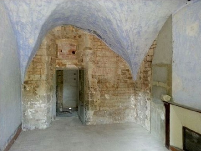 chateau a vendre nimes