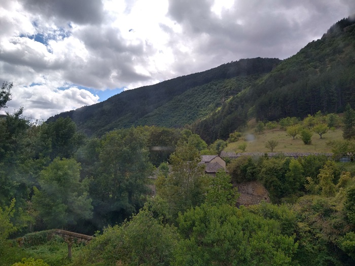 achat vente Ancienne Maison-Forte a vendre  inscrite Monument Historique en totalité à restaurer , grandes caves, puits Mende   à 25 mn, dans un village historique, jolies vues LOZERE LANGUEDOC ROUSSILLON