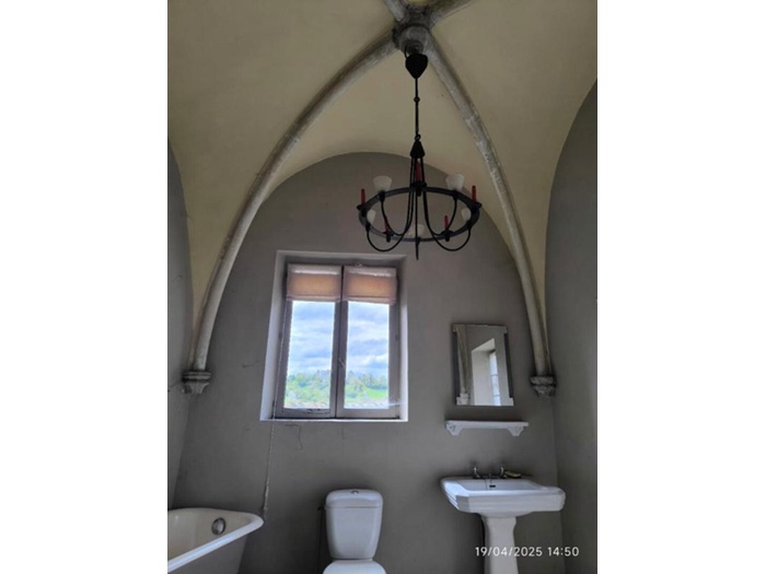 achat vente Château Médiéval a vendre  inscrit ISMH , dépendances La Houblonnière , 30 mn Deauville CALVADOS NORMANDIE