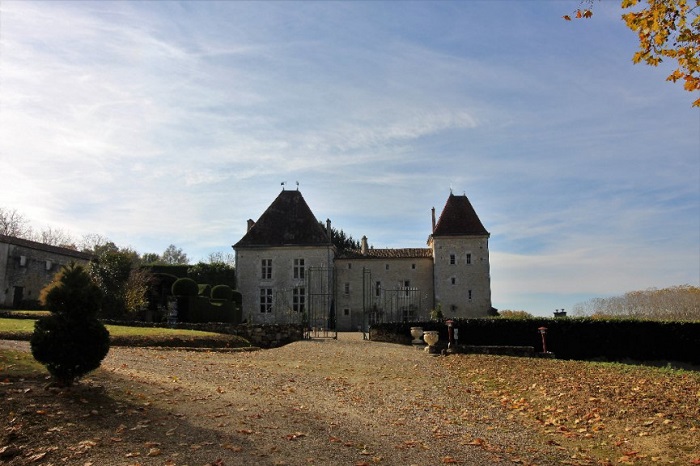 achat vente Château a vendre  Monument Historique , dépendances Bordeaux , à 1 h, environnement calme, sans nuisance GIRONDE AQUITAINE